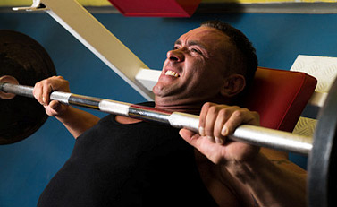 7 Common Bench Press Mistakes That Are Killing Your Progress – DMoose